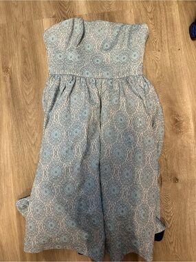 Ali Ro light Blue Lace-Patterned Midi Dress size 8 EUC